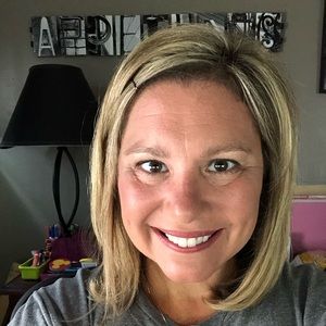 Meet your Posher, Debbie